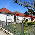 Feszek Vendeghaz 아파트 *