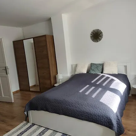 Apartment Feszek Vendeghaz *