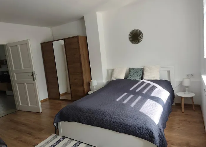 公寓 Feszek Vendeghaz *